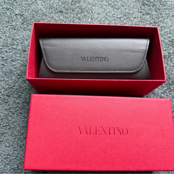 Valentino Brown Tortoiseshell Sunglasses. Made in Italy. main image 11